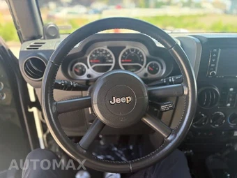 2010 Jeep Wrangler Unlimited Rubicon - miniatura 14