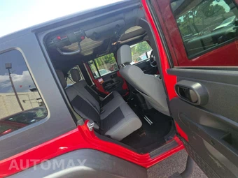 2010 Jeep Wrangler Unlimited Rubicon - miniatura 16