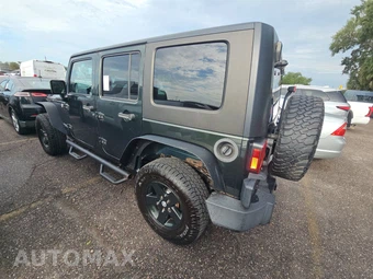 2010 Jeep Wrangler Unlimited Rubicon - miniatura 6