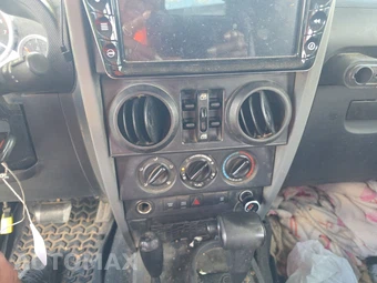 2010 Jeep Wrangler Unlimited Rubicon - miniatura 11