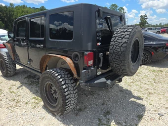 2010 Jeep Wrangler Unlimited Rubicon - miniatura 13