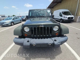 2010 Jeep Wrangler Unlimited Rubicon – miniatura 2