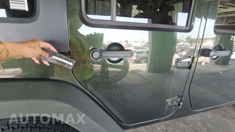 2010 Jeep Wrangler Unlimited Rubicon – miniatura 29