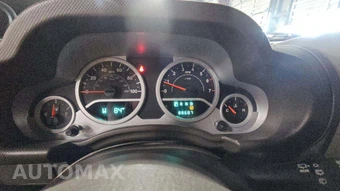 2010 Jeep Wrangler Unlimited Rubicon – miniatura 32