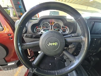 2010 Jeep Wrangler Unlimited Rubicon - miniatura 10