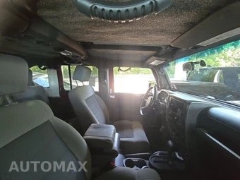2010 Jeep Wrangler Unlimited Rubicon - miniatura 8