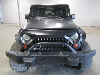 2010 Jeep Wrangler Unlimited Rubicon - miniatura 2