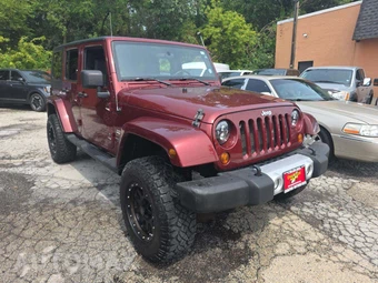 2010 Jeep Wrangler Unlimited Sahara - miniatura 4