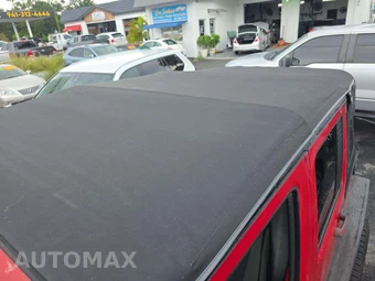 2010 Jeep Wrangler Unlimited Sport - miniatura 12