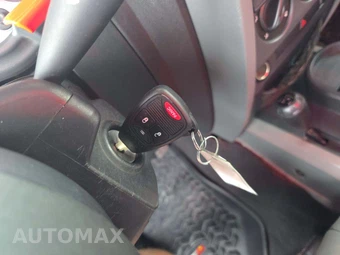 2010 Jeep Wrangler Unlimited Sport - miniatura 8