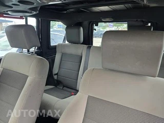 2010 Jeep Wrangler Unlimited Sport - miniatura 10