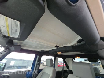 2010 Jeep Wrangler Unlimited Sport - miniatura 17