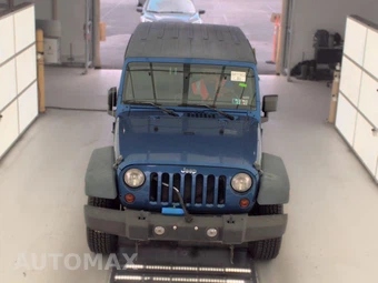 2010 Jeep Wrangler Unlimited Sport - miniatura 2