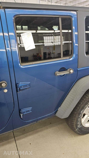 2010 Jeep Wrangler Unlimited Sport - miniatura 28