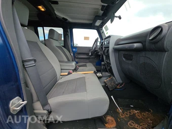 2010 Jeep Wrangler Unlimited Sport - miniatura 8
