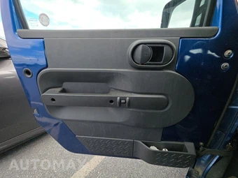 2010 Jeep Wrangler Unlimited Sport - miniatura 9
