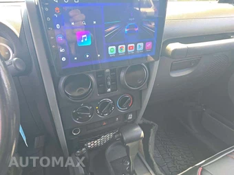 2010 Jeep Wrangler Unlimited Sport - miniatura 10