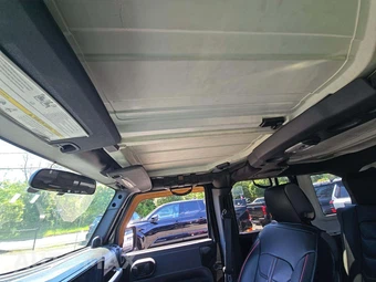 2010 Jeep Wrangler Unlimited Sport - miniatura 11