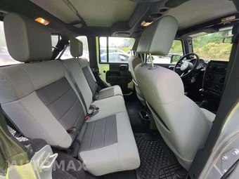 2010 Jeep Wrangler Unlimited Sport - miniatura 16