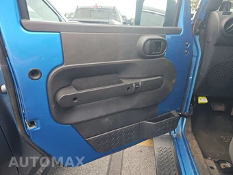 2010 Jeep Wrangler Unlimited Sport - miniatura 9