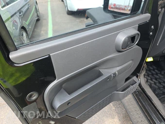 2010 Jeep Wrangler Unlimited Sport - miniatura 9