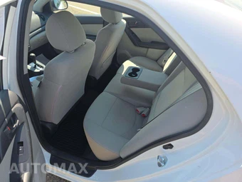 2010 Kia Forte EX Sedan – miniatura 13