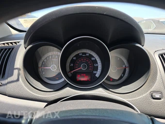 2010 Kia Forte Koup EX Coupe – miniatura 12