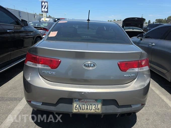 2010 Kia Forte Koup EX Coupe – miniatura 5