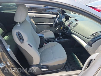 2010 Kia Forte Koup EX Coupe – miniatura 8