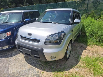 2010 Kia Soul +