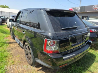 2010 Land Rover Range Rover Sport HSE – miniatura 2