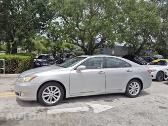 2010 Lexus ES 350 - miniatura 3