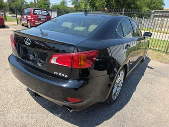 2010 Lexus IS 250 Sedan – miniatura 3