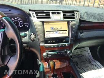 2010 Lexus LS 460 – miniatura 10