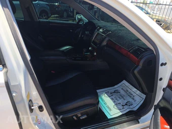 2010 Lexus LS 460 – miniatura 18