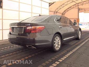 2010 Lexus LS 460 – miniatura 4