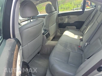 2010 Lexus LS 460 – miniatura 13