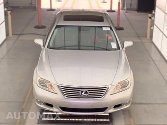 2010 Lexus LS 460 – miniatura 2