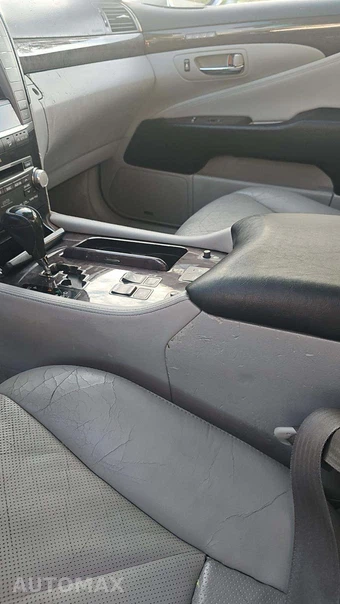 2010 Lexus LS 460 – miniatura 30