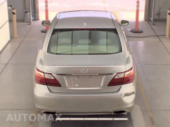 2010 Lexus LS 460 – miniatura 5