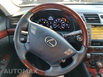 2010 Lexus LS 460L - miniatura 10