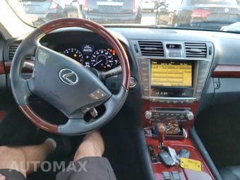 2010 Lexus LS 460L - miniatura 11