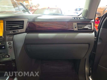 2010 Lexus LX 570 – miniatura 20