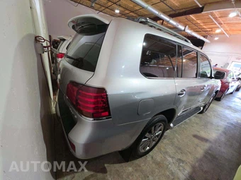 2010 Lexus LX 570 – miniatura 3