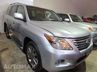 2010 Lexus LX 570 – miniatura 4