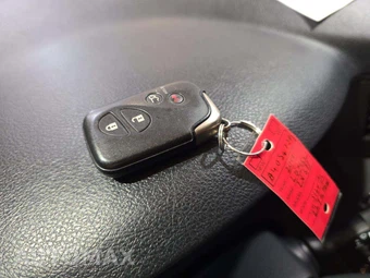 2010 Lexus LX 570 – miniatura 8