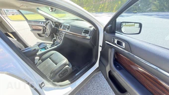 2010 Lincoln MKS – miniatura 13