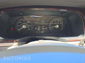 2010 Lincoln Town Car Signature Limited – miniatura 6