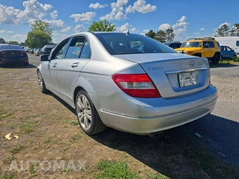 2010 Mercedes-Benz C 300 4MATIC - miniatura 2