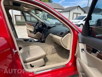 2010 Mercedes-Benz C 300 – miniatura 26